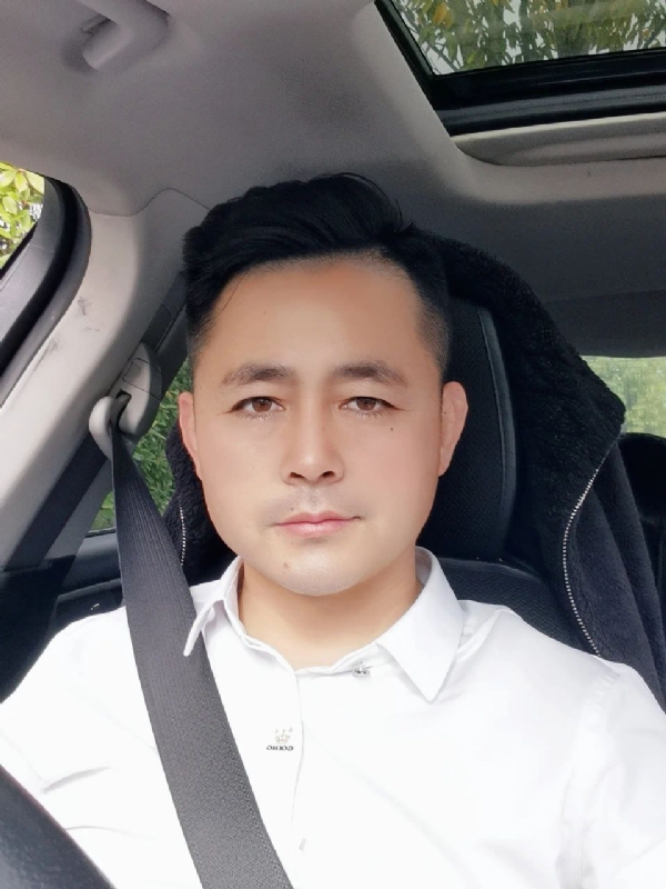 阿华大人的第一张照片--台湾父母相亲团