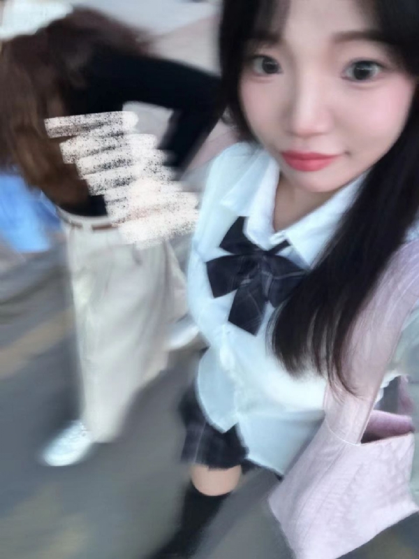 台灣小姐伊洛的第一张照片--台湾父母相亲团